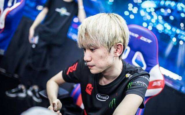 在内部讨论 在内部讨论